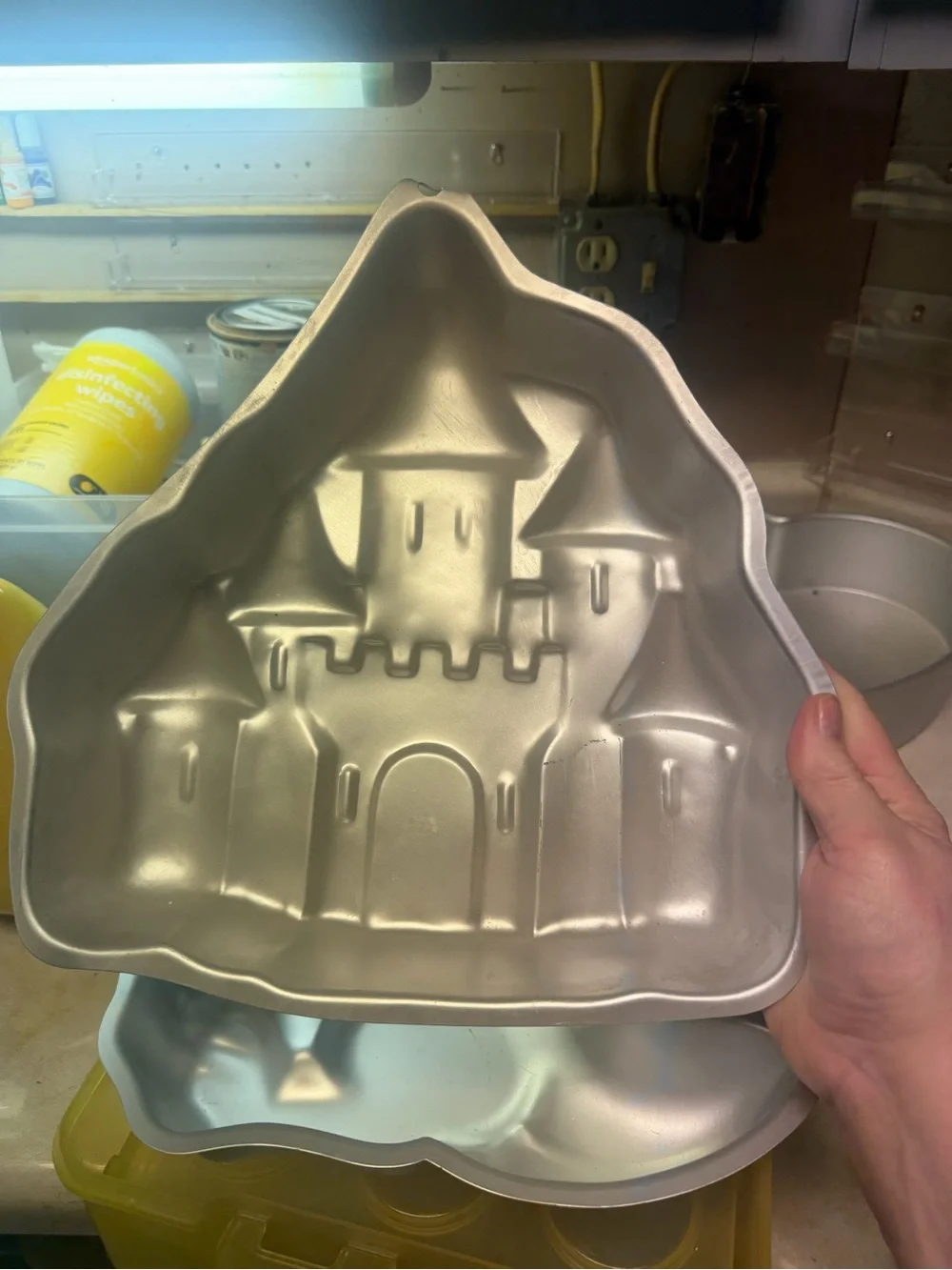 Castle-Shaped Cake Pan - Silver